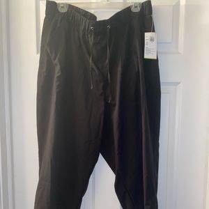 Old Navy Athletic Crop Pants